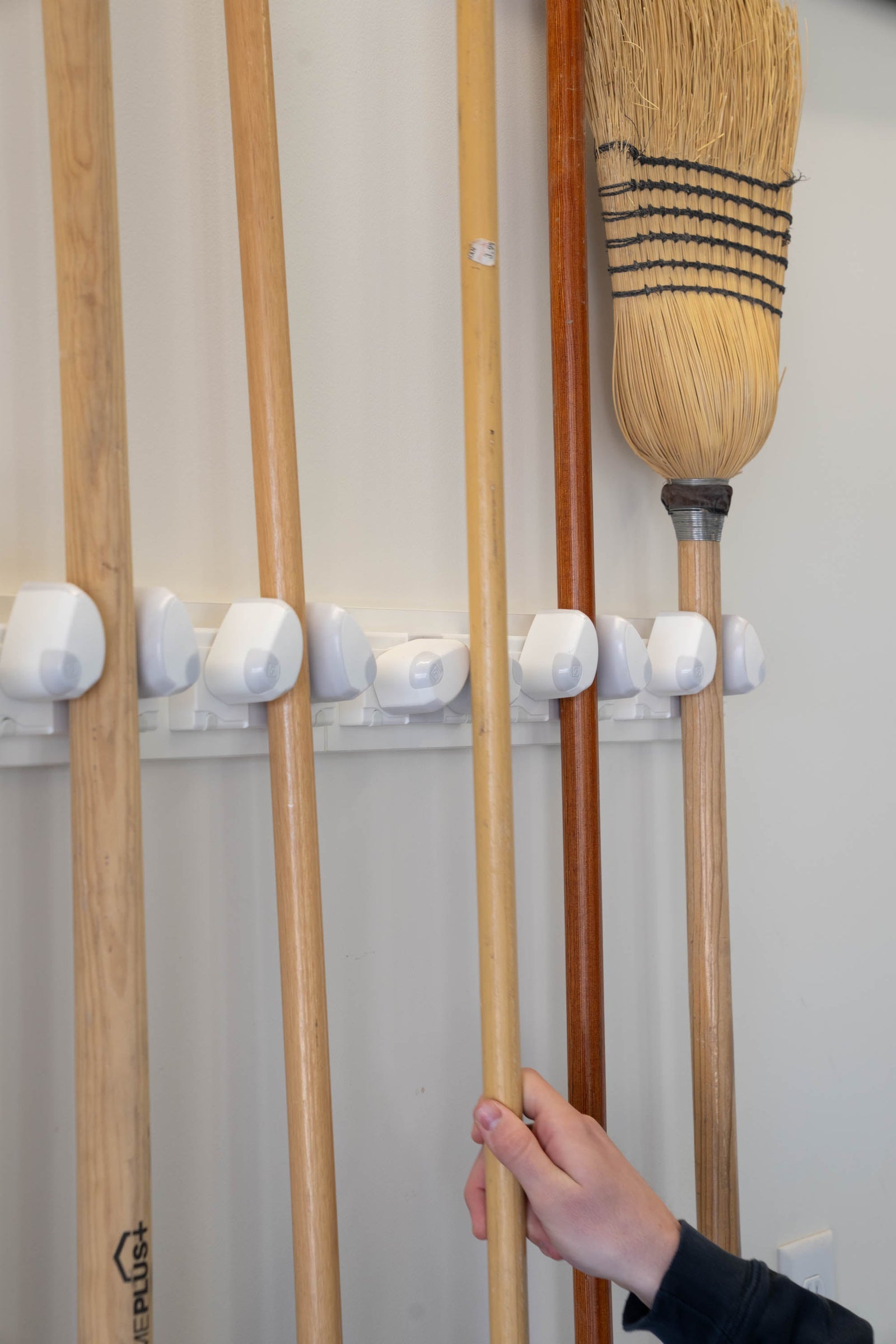 Apartment Storage Hacks for Small Closets and Walls