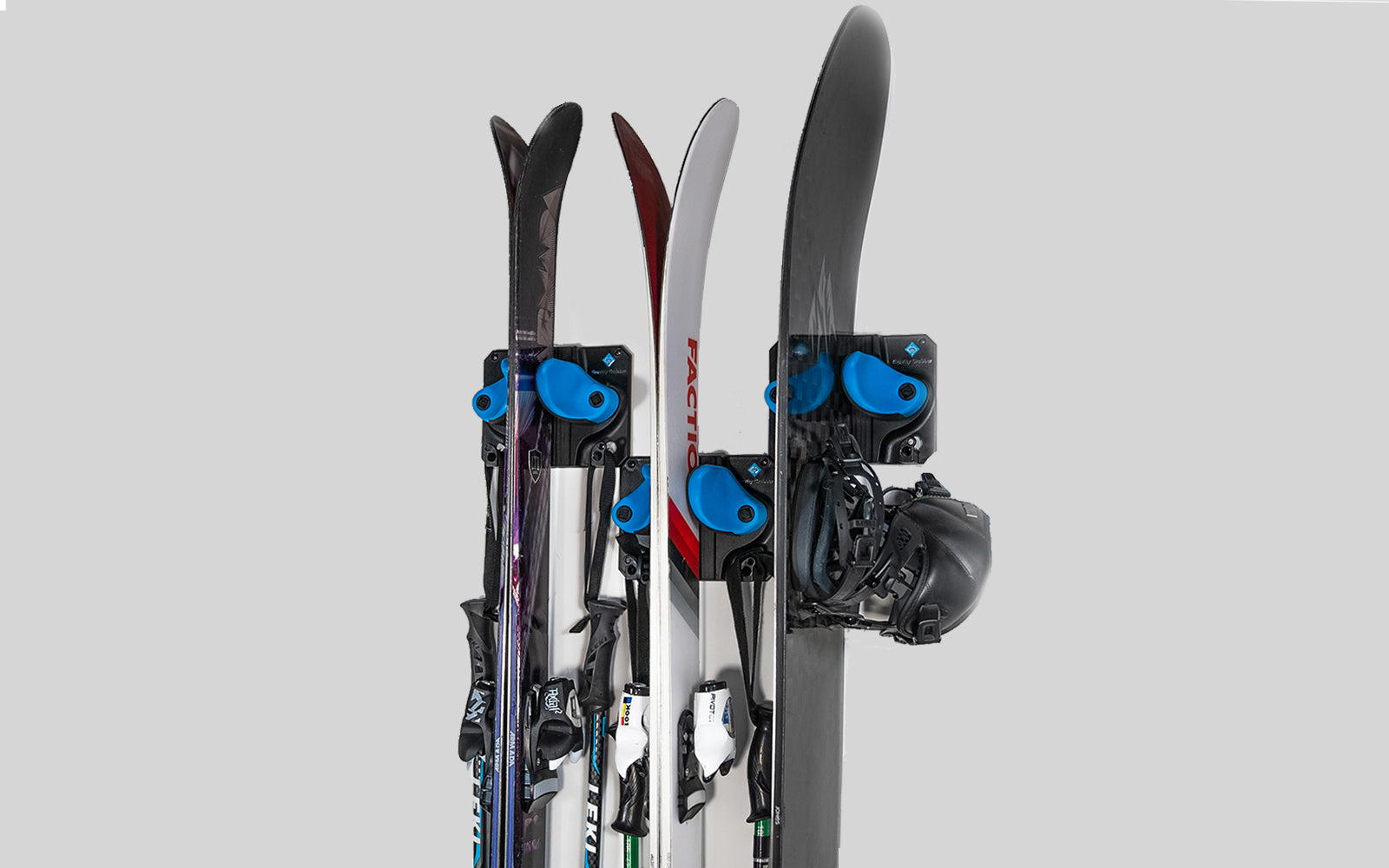 Simple Ways to Mount a Snowboard on the Wall Without Damaging It