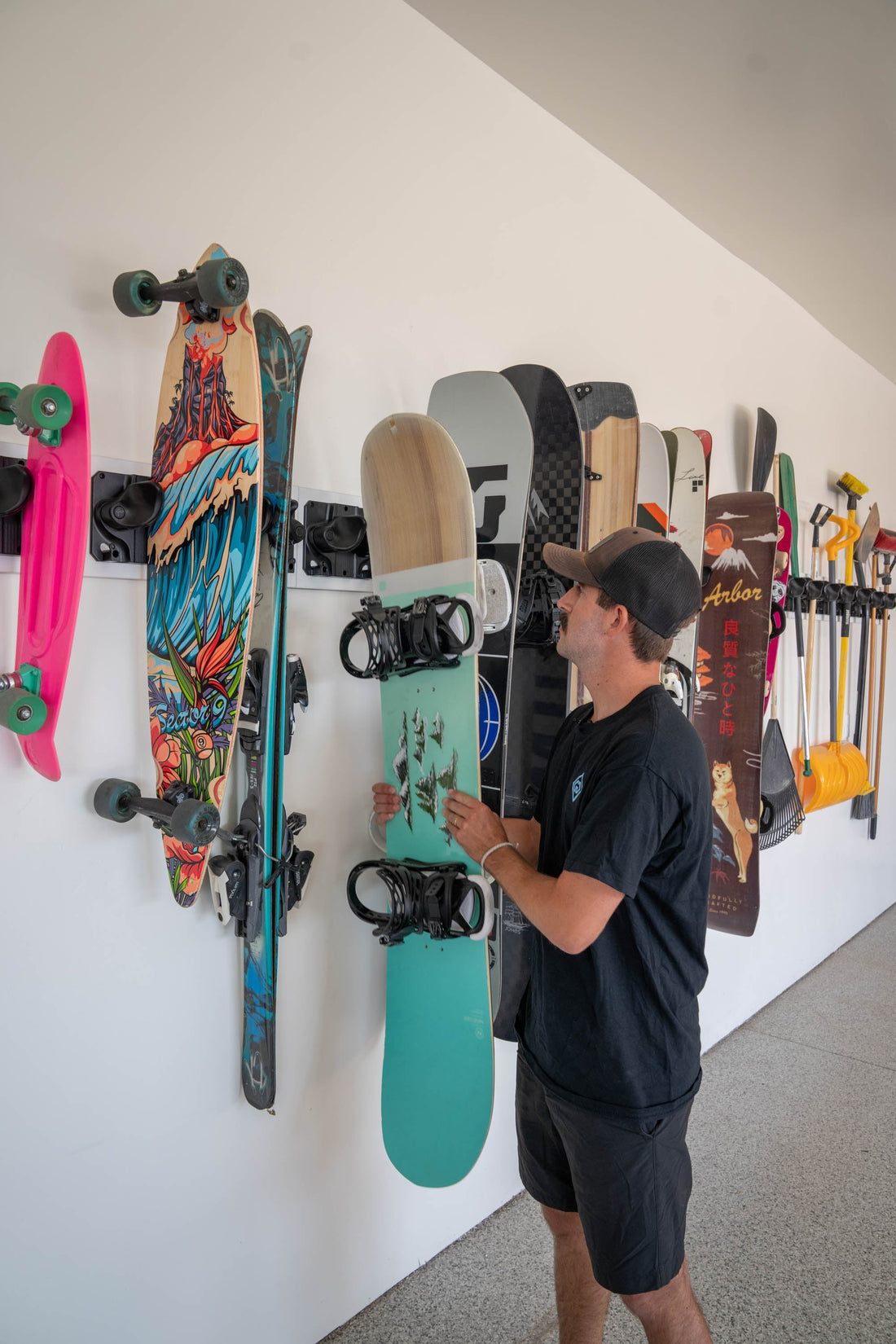 Snowboard Wall Decor: Show Off Your Board Without Sacrificing Organization
