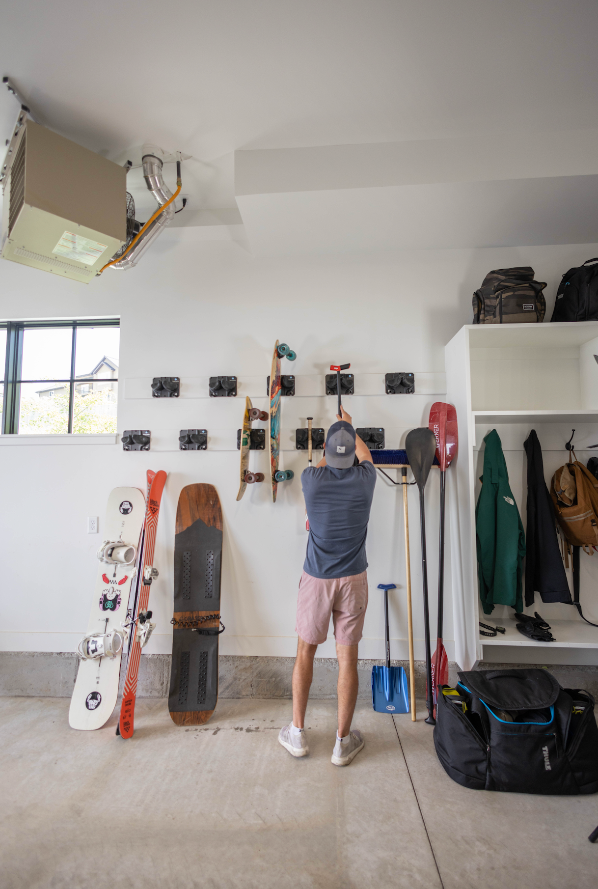 How to Stop Skis from Falling Over in Storage