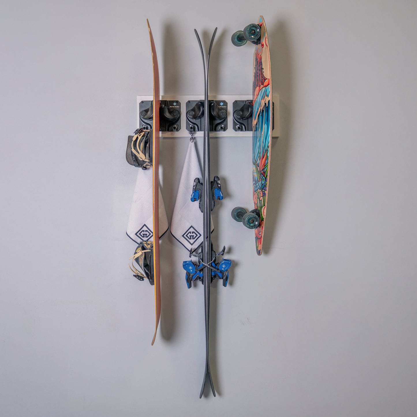White Mounting Board - Gravity Grabber®