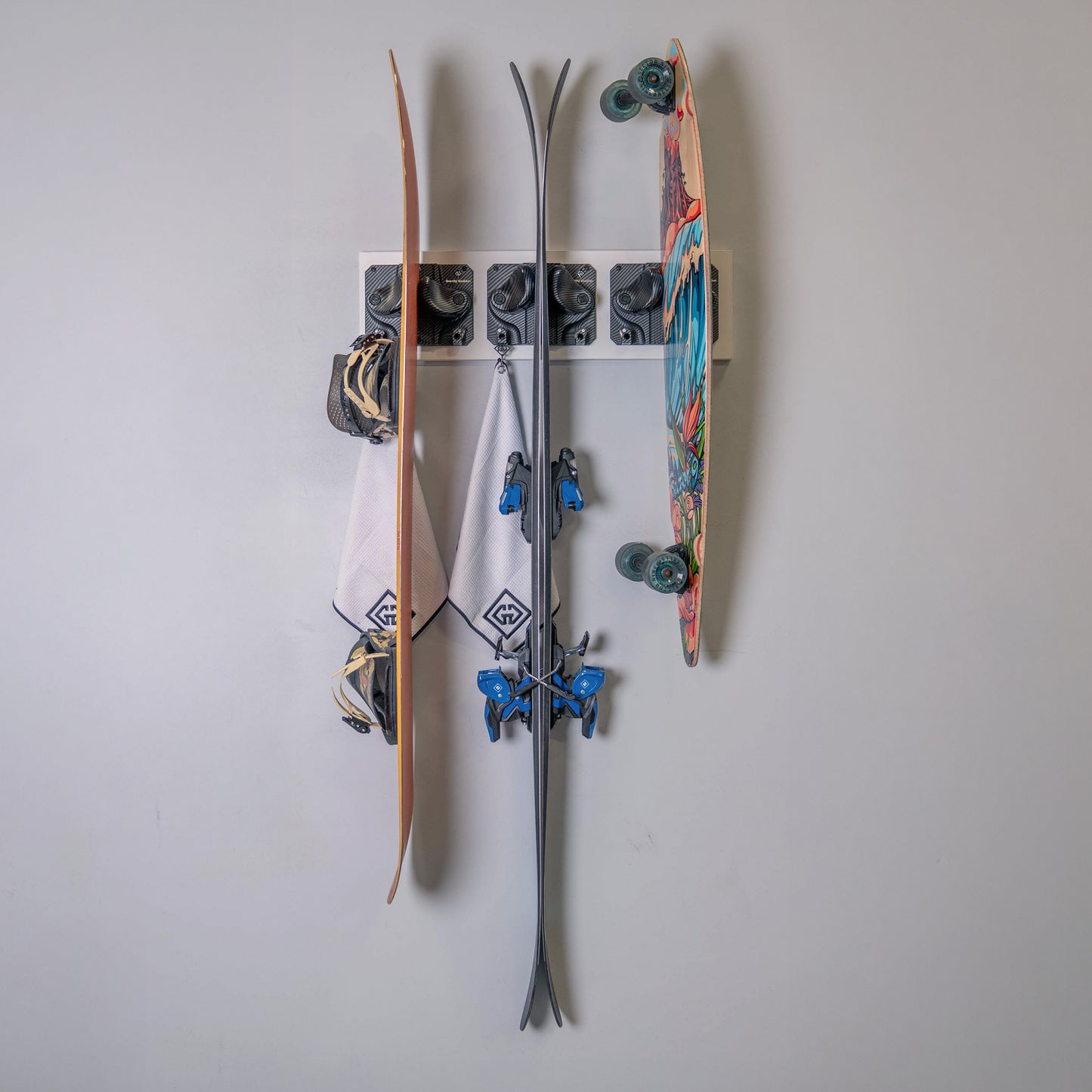 White Mounting Board - Gravity Grabber®
