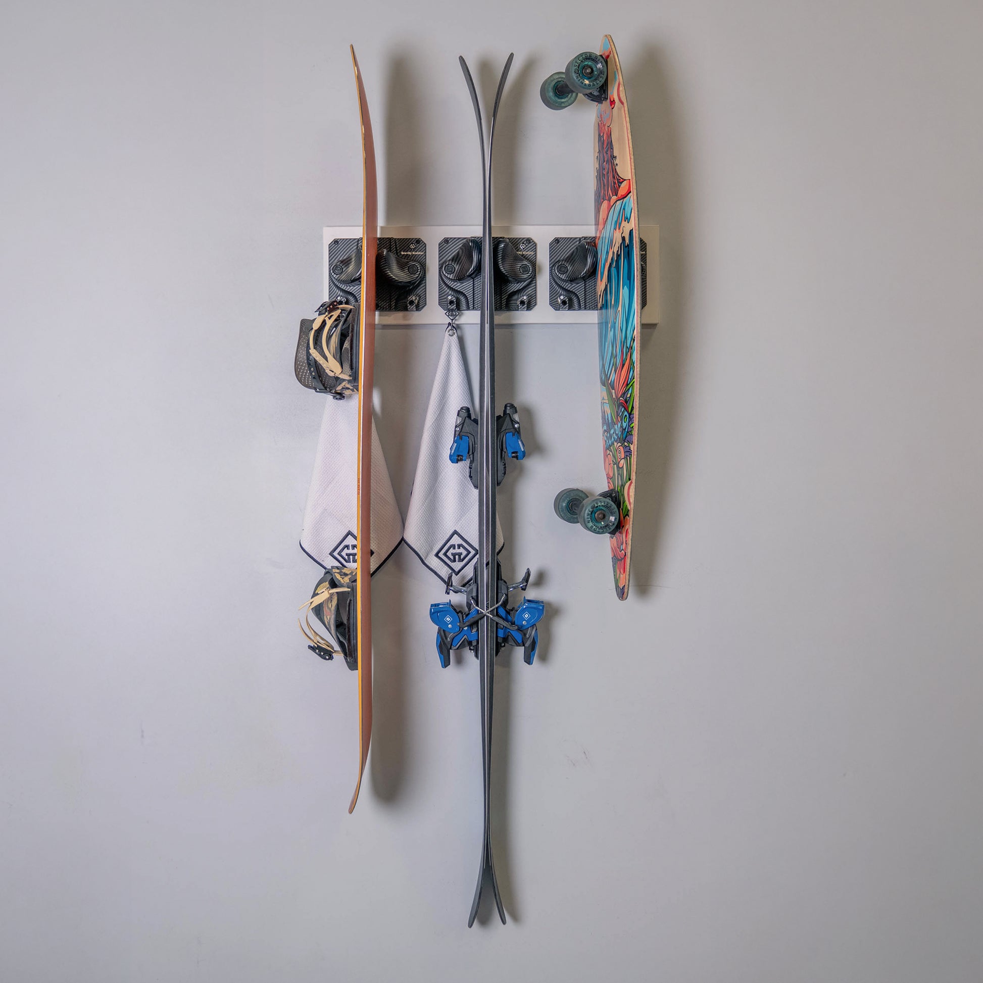White Mounting Board - Gravity Grabber®