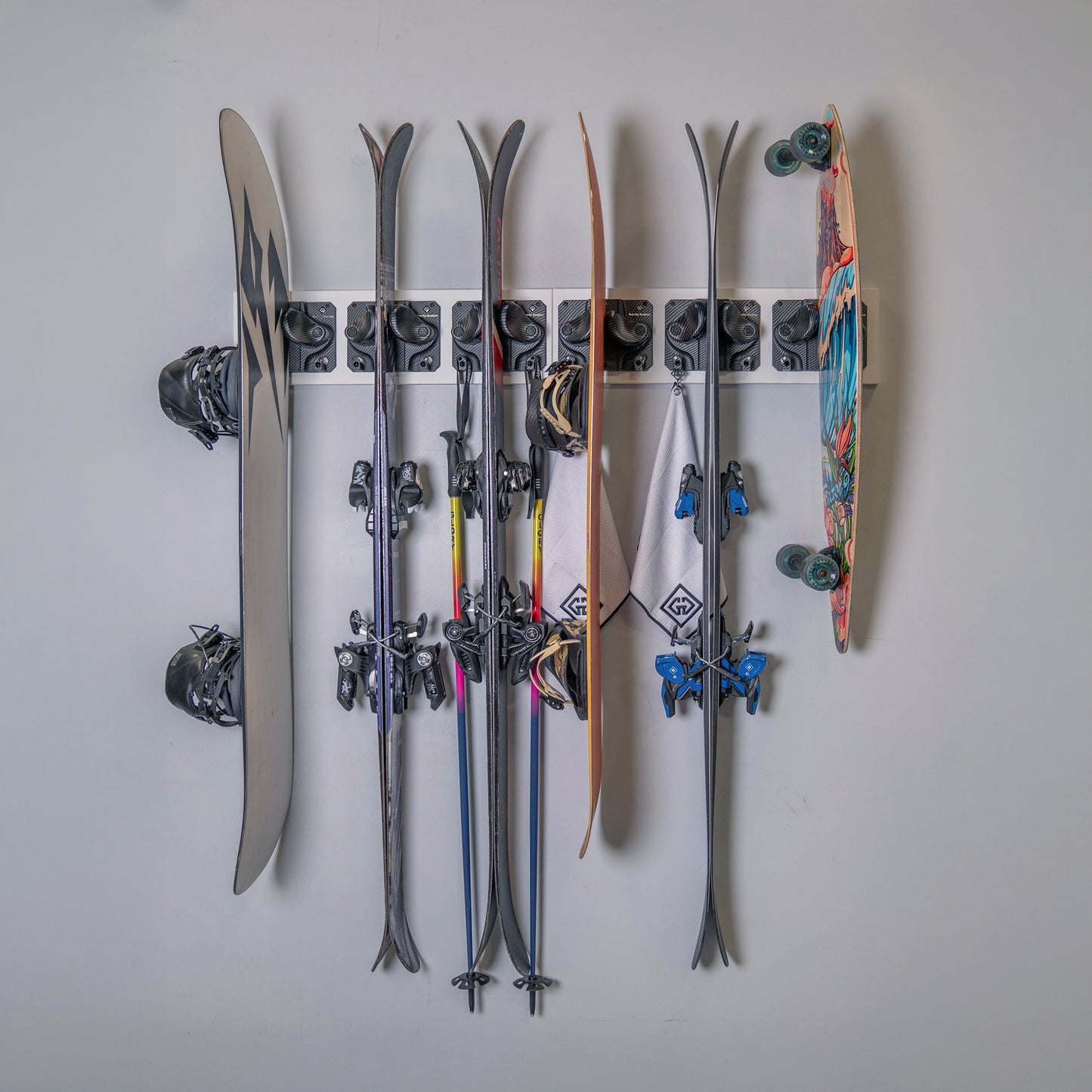 White Mounting Board - Gravity Grabber®