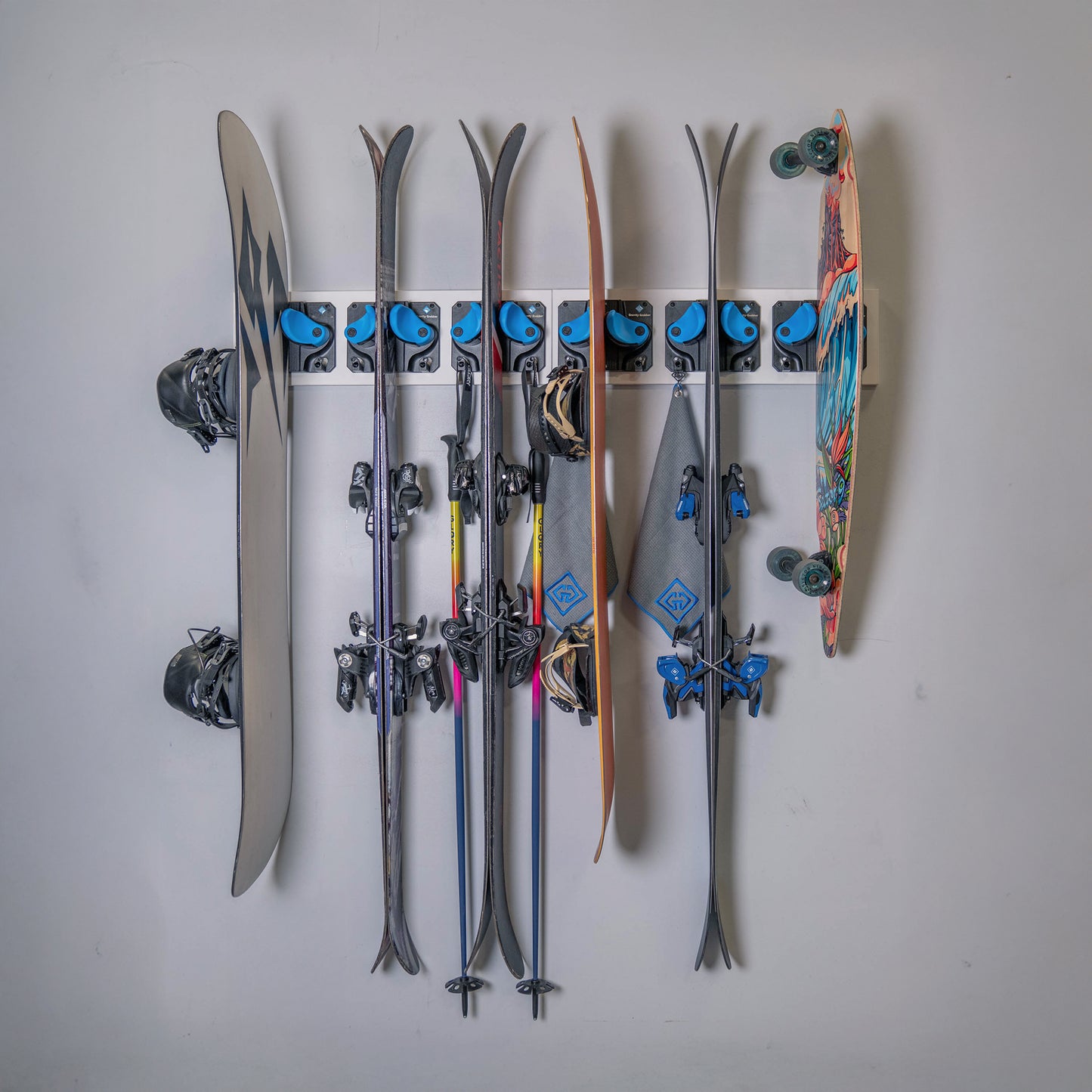 White Mounting Board - Gravity Grabber®