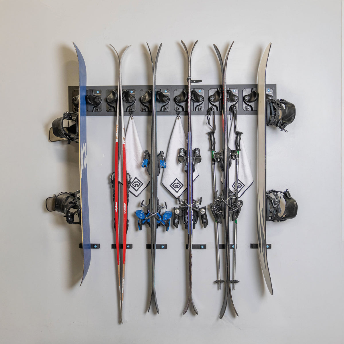 Graphite Mounting Board - Gravity Grabber®