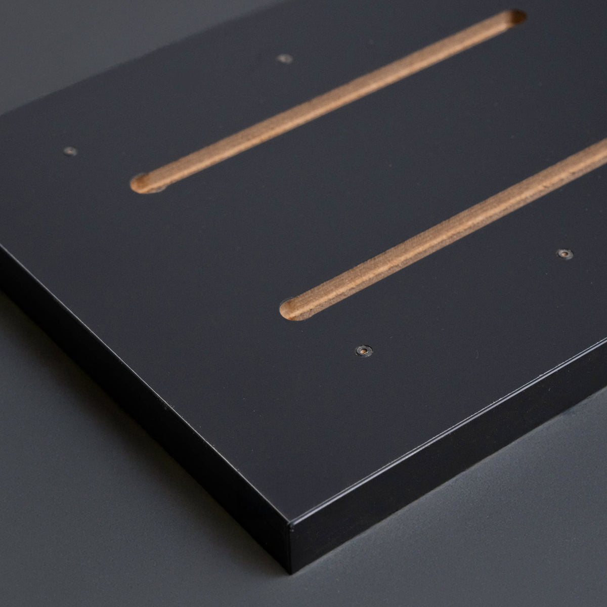 Wood Bundle Graphite Board - Gravity Grabber®