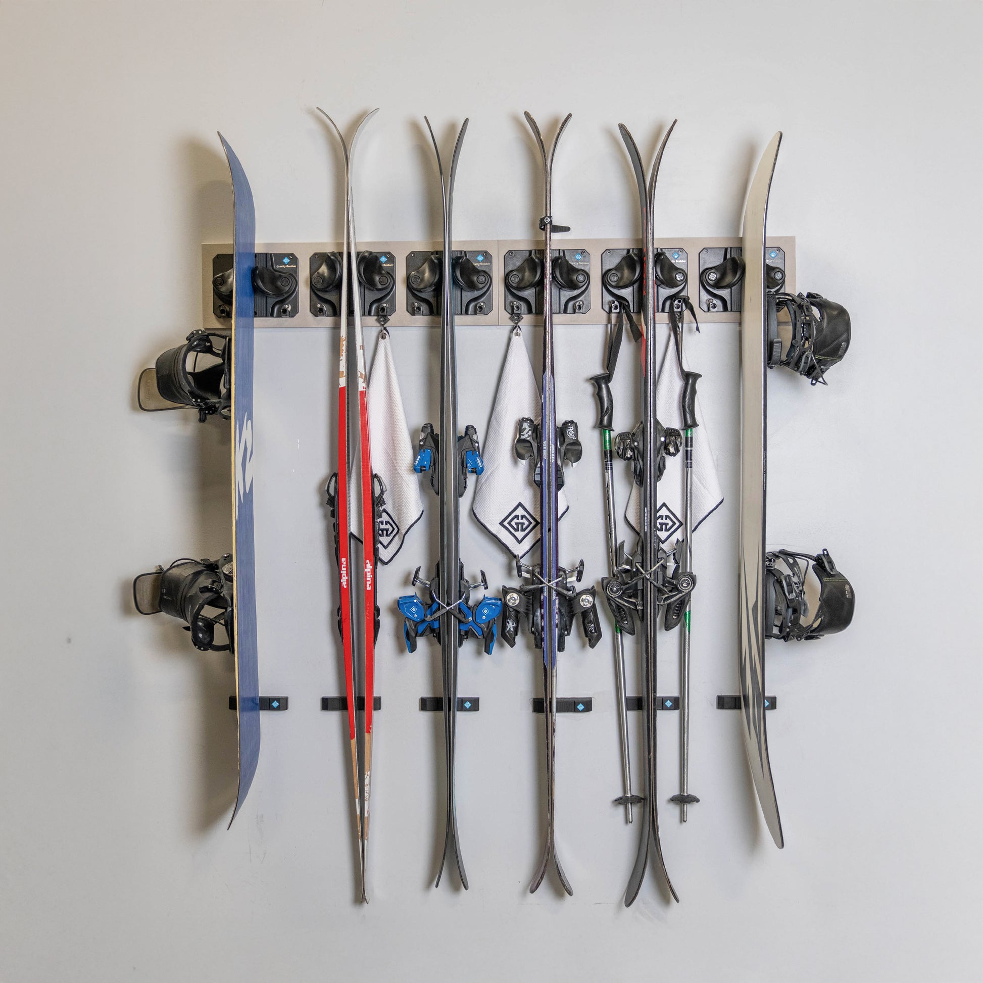 Slate Mounting Board - Gravity Grabber®