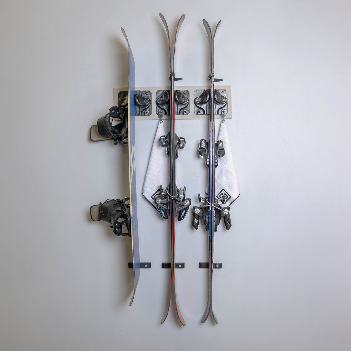 Slate Mounting Board - Gravity Grabber®