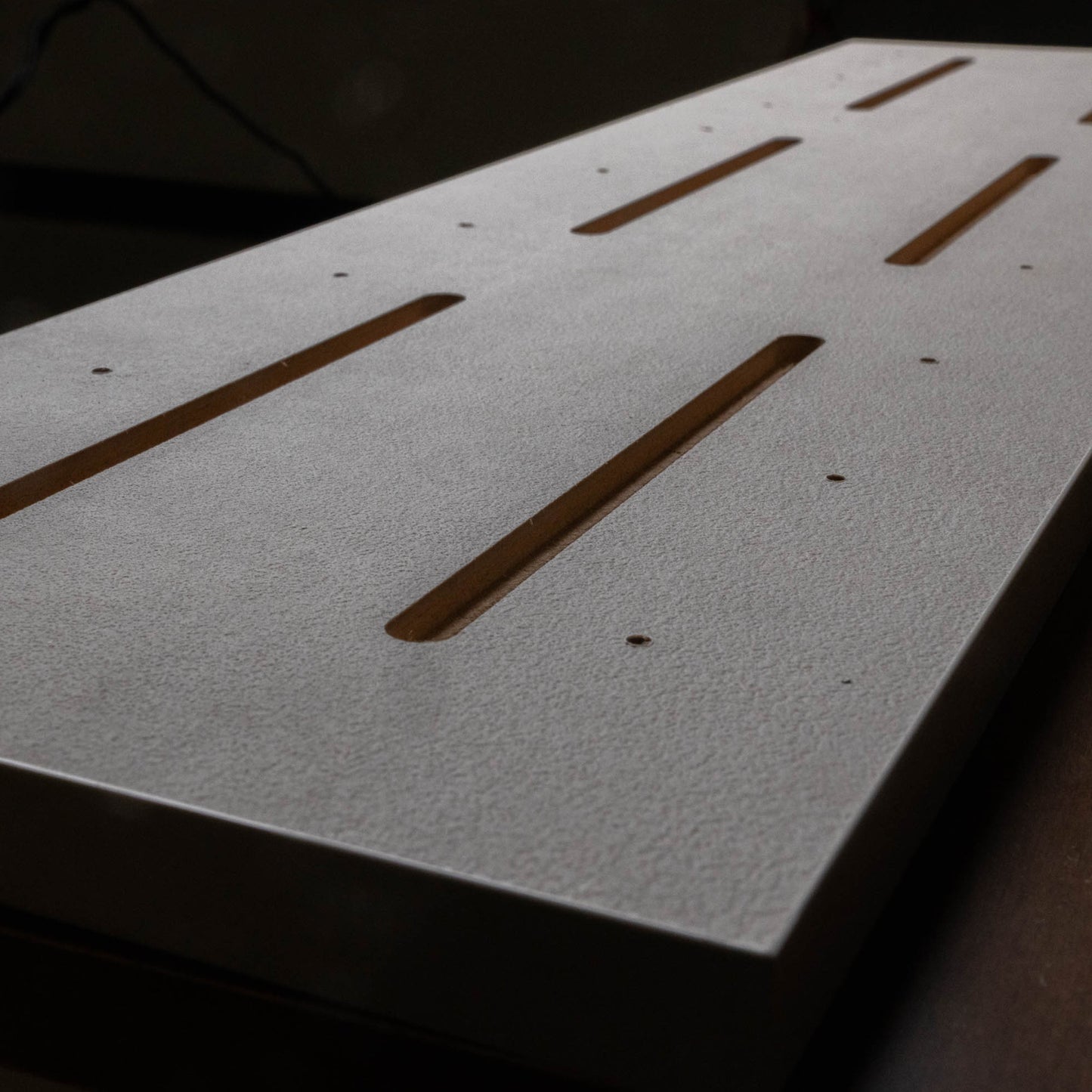 Wood Bundle Slate Board - Gravity Grabber®