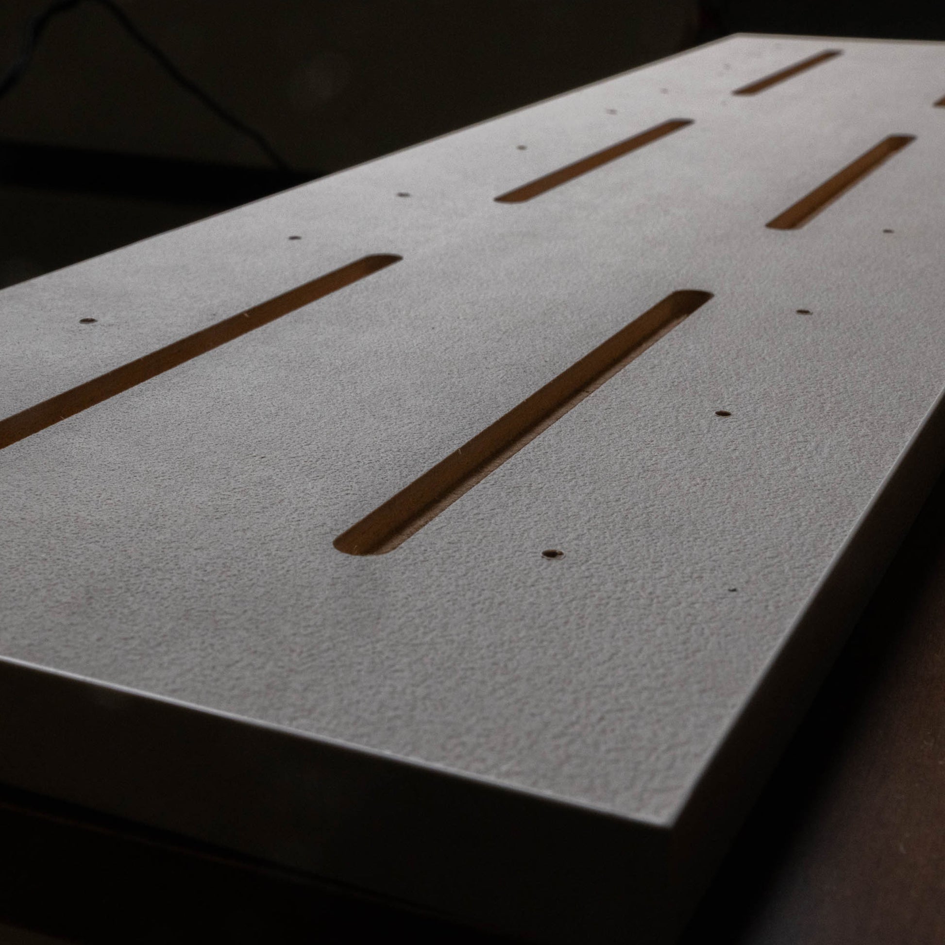 White Bundle Slate Board - Gravity Grabber®