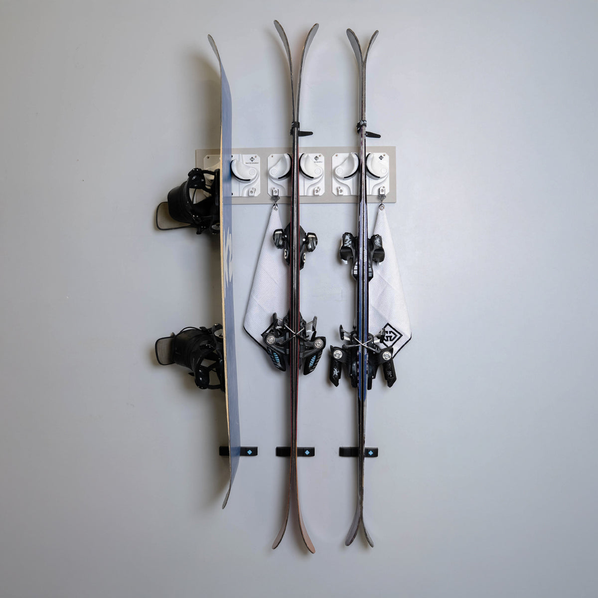 Slate Mounting Board - Gravity Grabber®