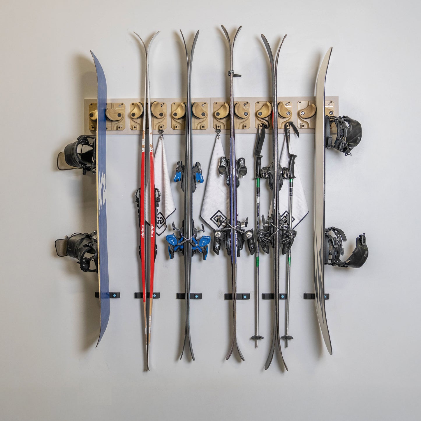 Slate Mounting Board - Gravity Grabber®