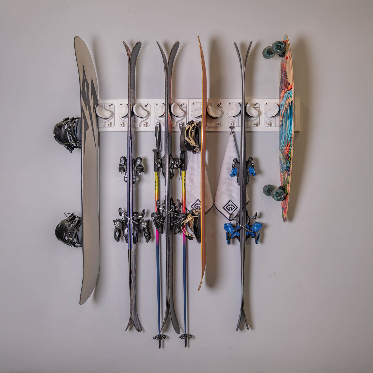 White Mounting Board - Gravity Grabber®