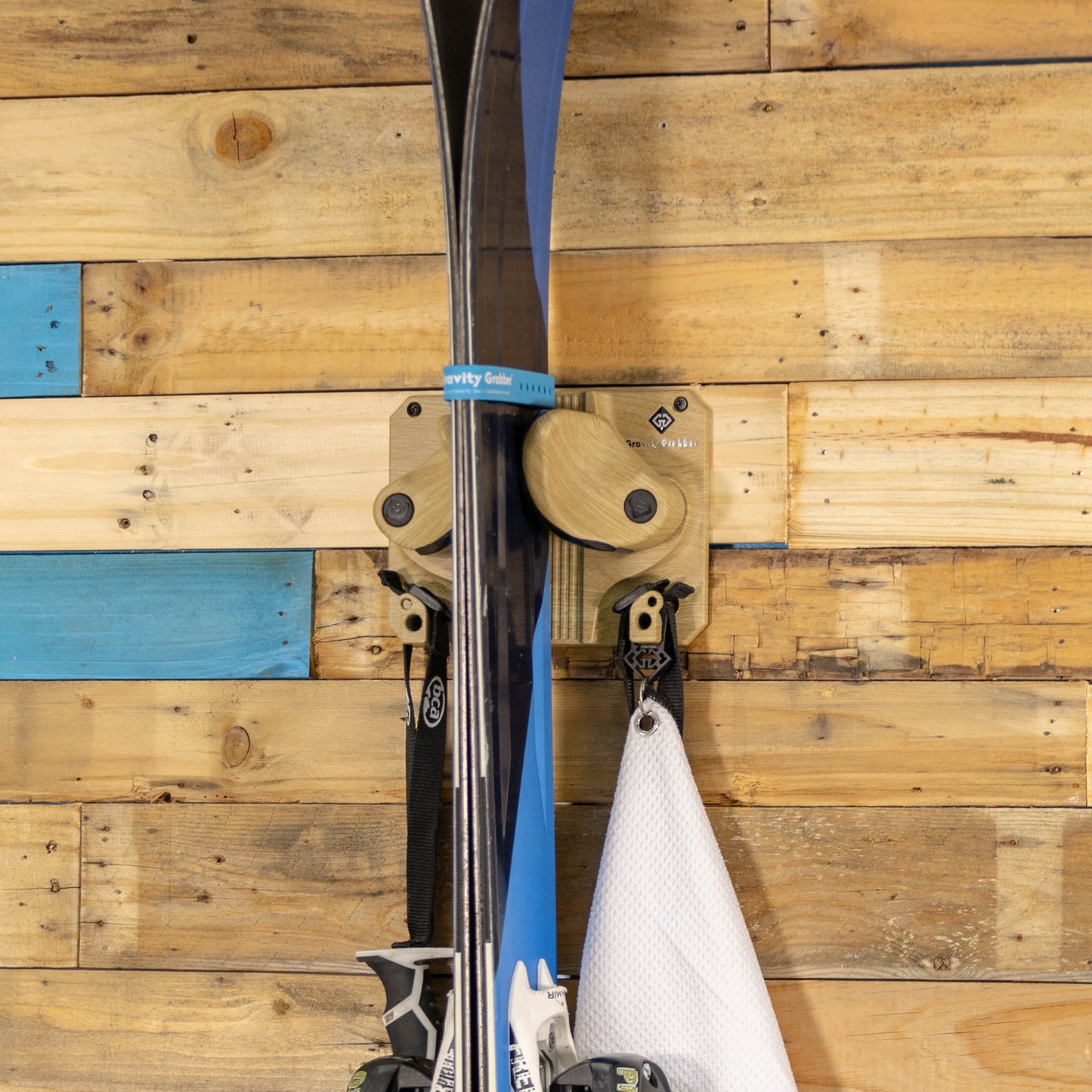 The Gravity Grabber - Light Wood - Gravity Grabber®